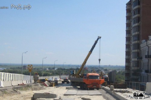 Строительство нового Ворошиловского моста через реку Дон